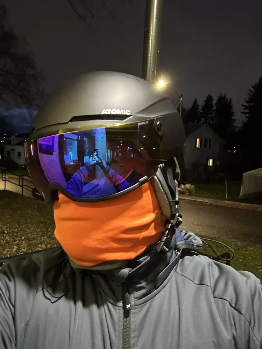 The integrated visor, up close.